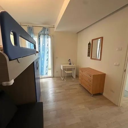 Agora